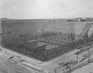 Bottom of the B-Plant Canyon before concrete.jpg (982938 bytes)